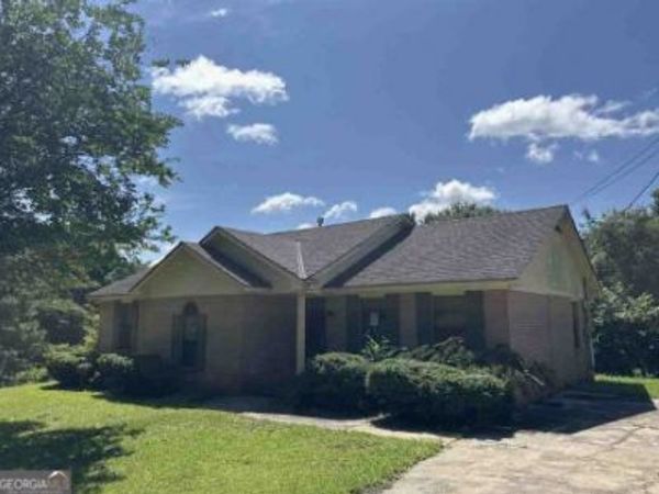 2112 Auburn Street, Tuskegee,, AL 36083