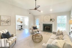 218 Bennington Circle  photo 4