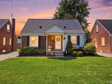 2129 N Connecticut Avenue, Royal Oak, MI 48073
