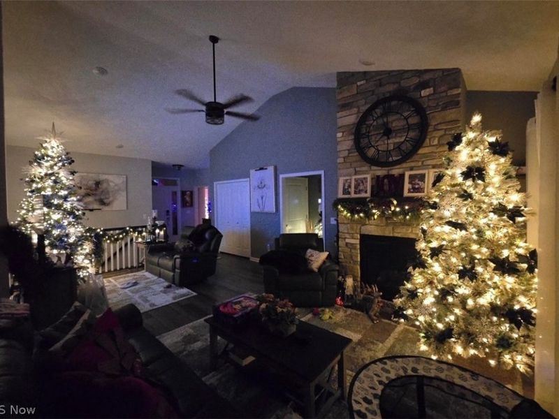 109 W Spring Drive , Elyria, OH 44035 Photo 10