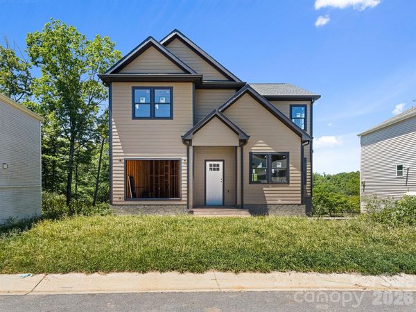 914 Newport Court , Asheville, NC 28806
