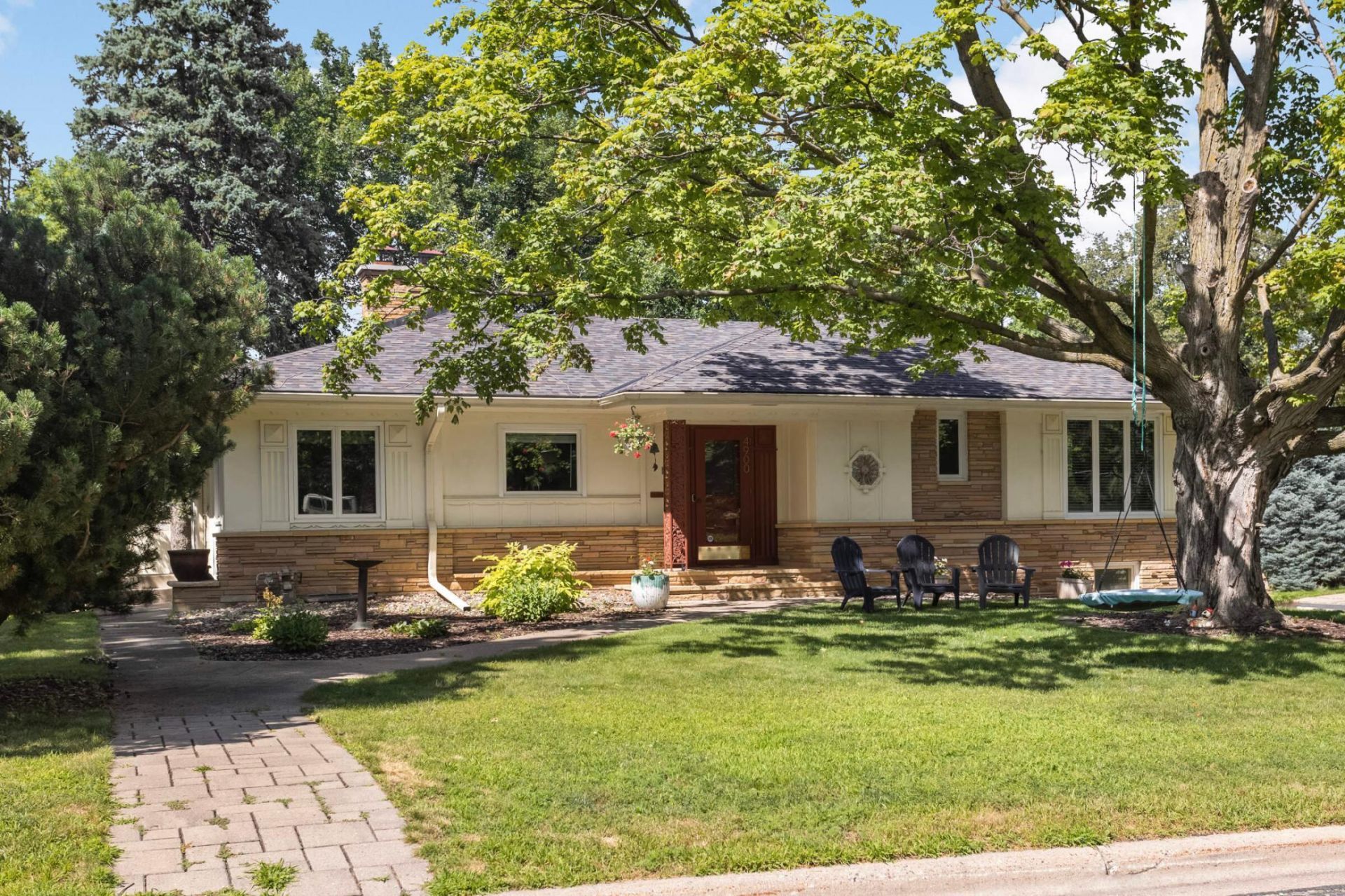 4900 Frontenac Avenue, Golden Valley, MN 55422 Main Photo