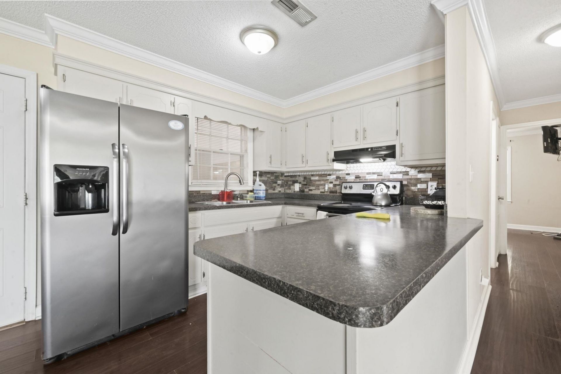 1000 Temple St.  Photo 14