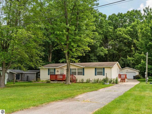 6710 Broadway Street, Lake City, MI 49651