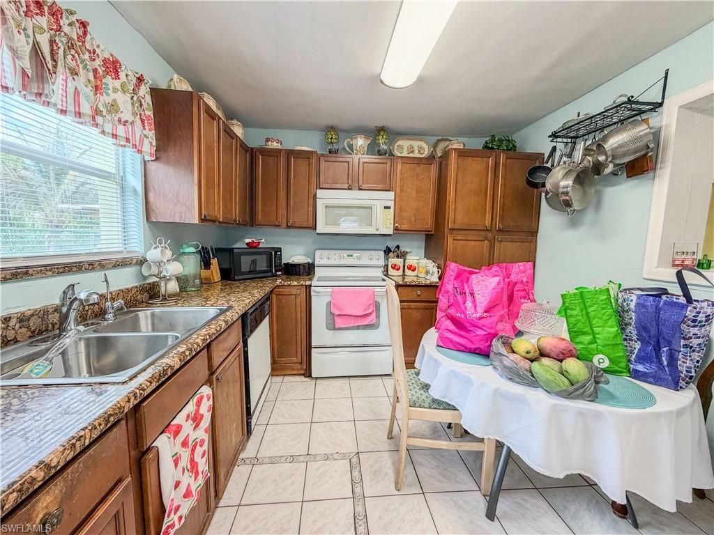 4000 Outer Dr, Naples, FL 34112 Photo