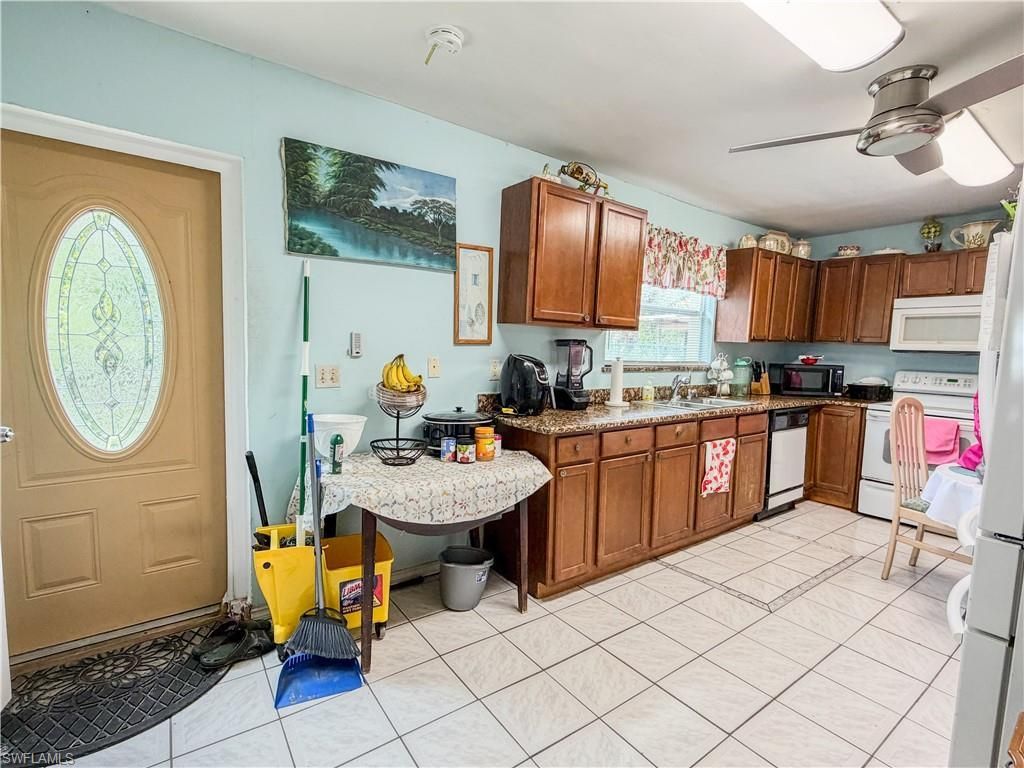 4000 Outer Dr, Naples, FL 34112 Photo