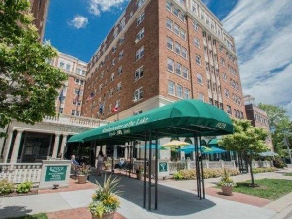1028 E Juneau AVENUE, Unit 419, Milwaukee, WI 53202
