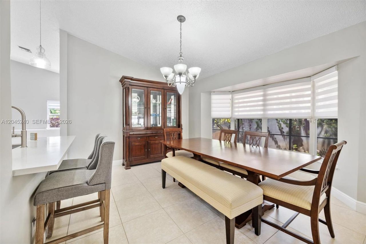 4870 Hawkes Bluff Ave , Davie, FL 33331 Photo