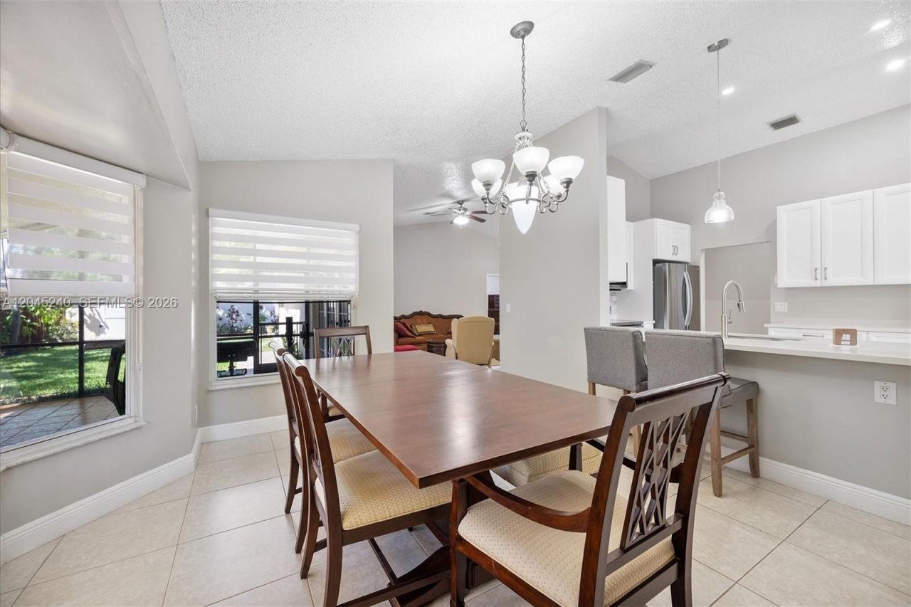 4870 Hawkes Bluff Ave , Davie, FL 33331 Photo