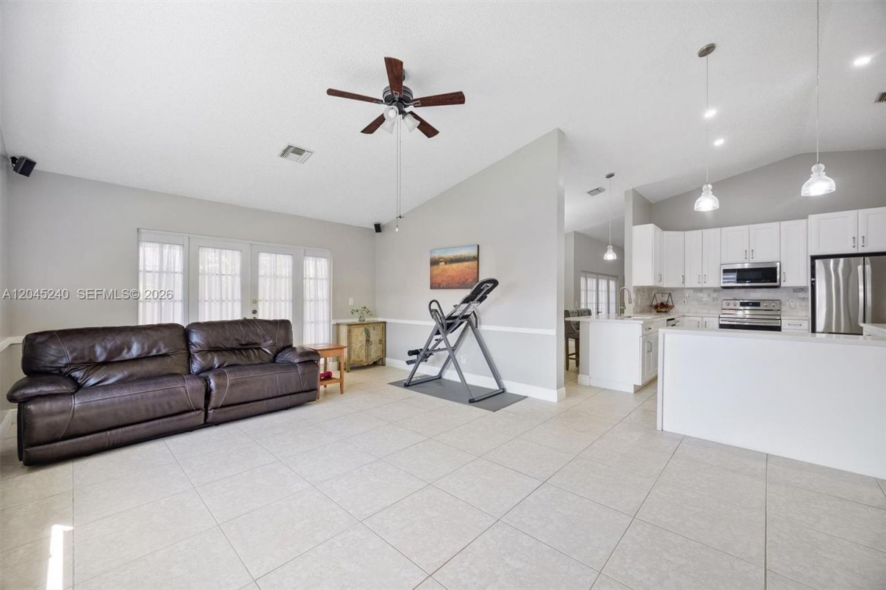 4870 Hawkes Bluff Ave , Davie, FL 33331 Photo