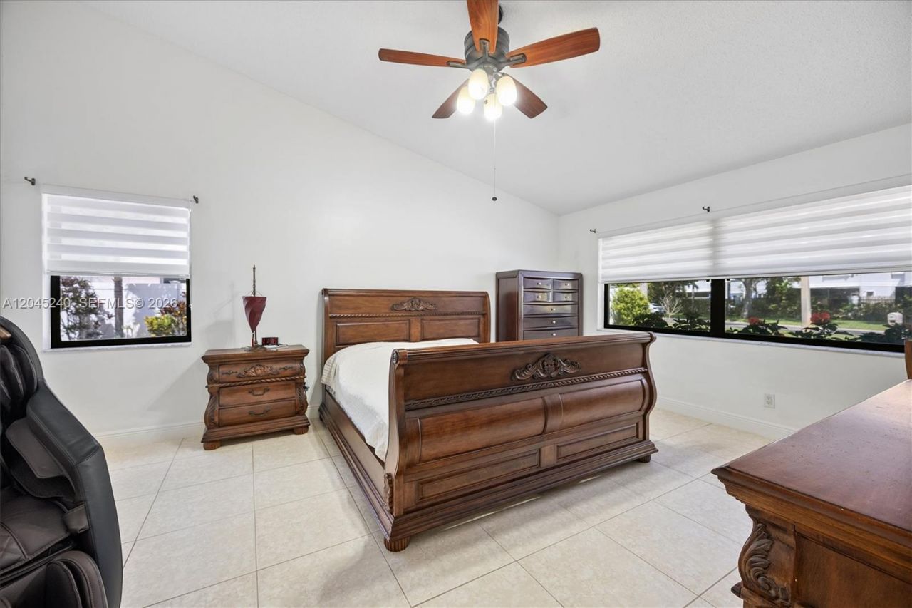 4870 Hawkes Bluff Ave , Davie, FL 33331 Photo