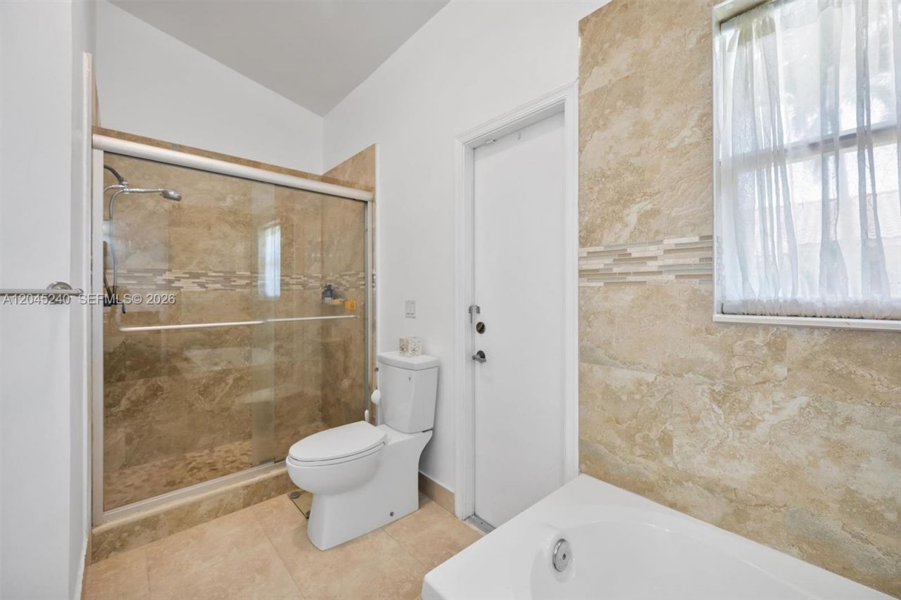 4870 Hawkes Bluff Ave , Davie, FL 33331 Photo