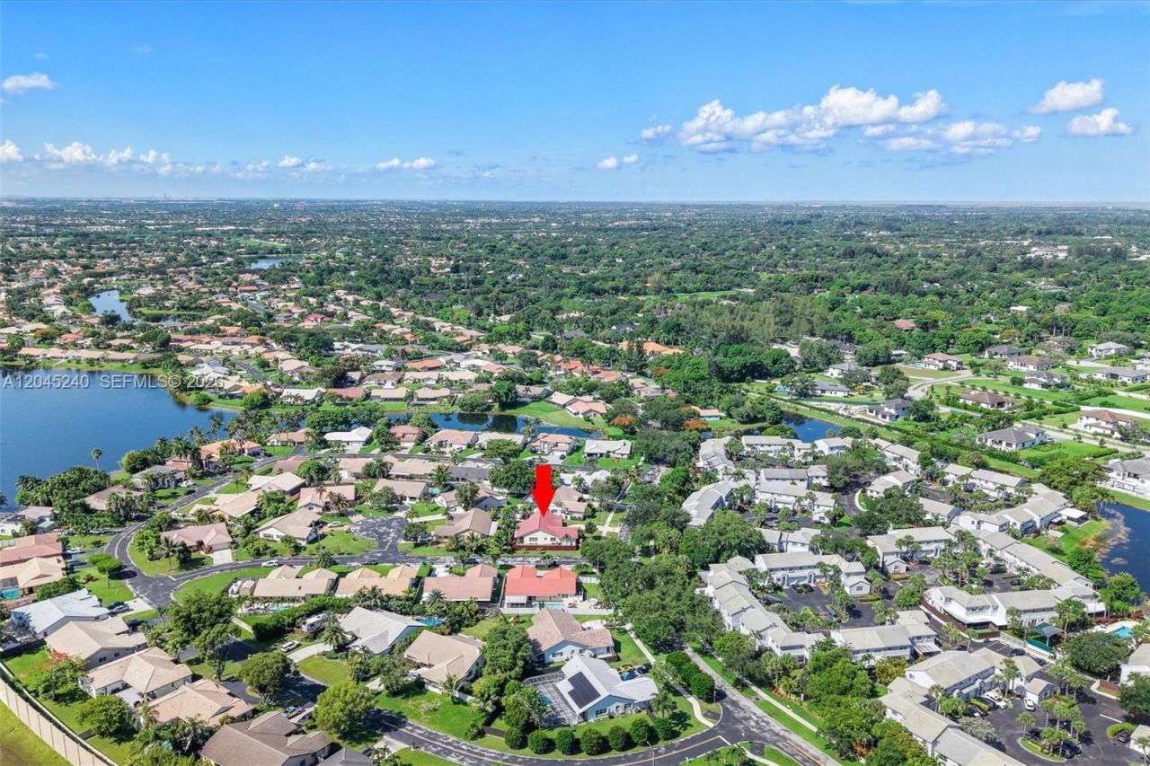 4870 Hawkes Bluff Ave , Davie, FL 33331 Photo