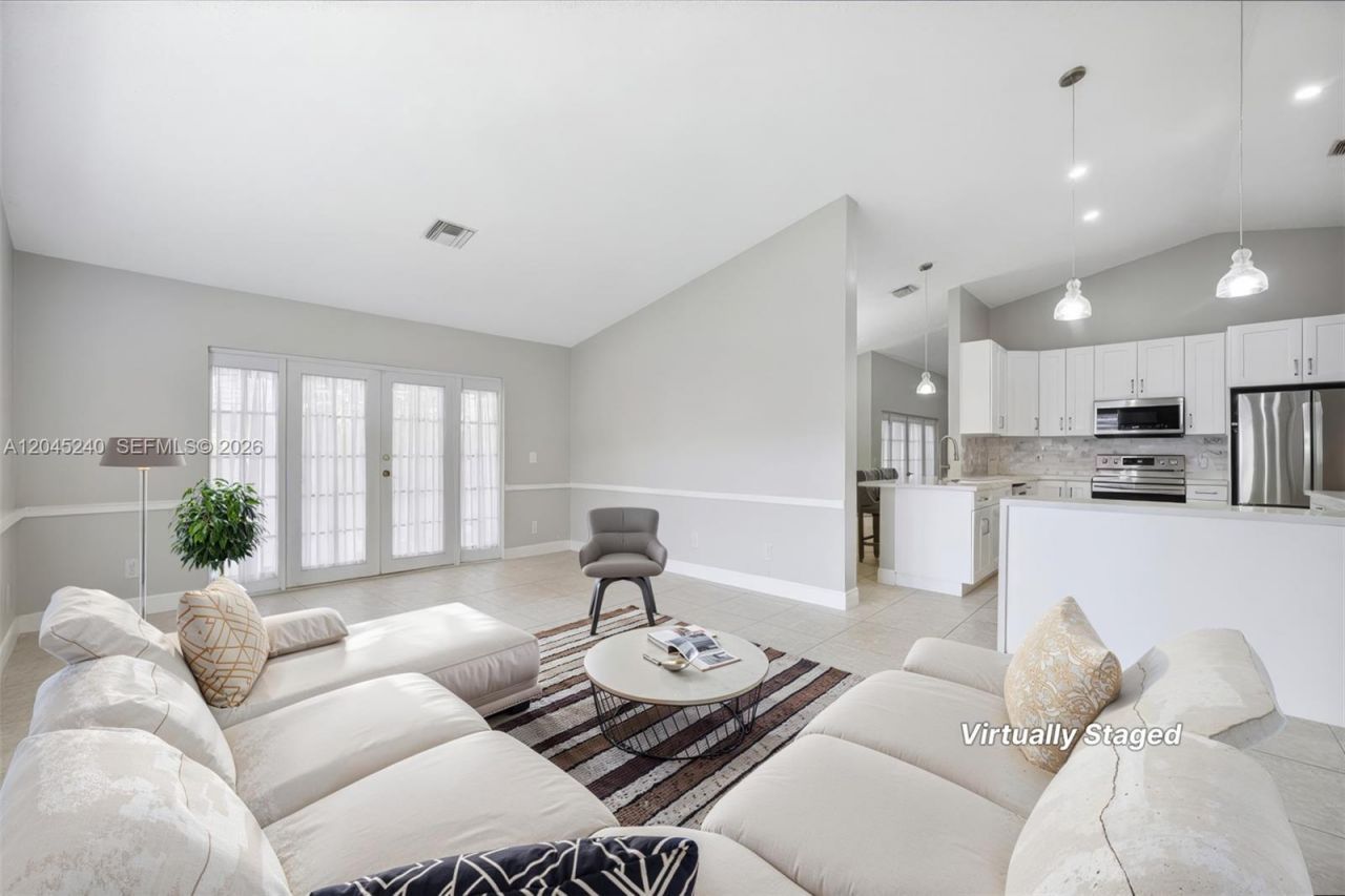 4870 Hawkes Bluff Ave , Davie, FL 33331 Photo