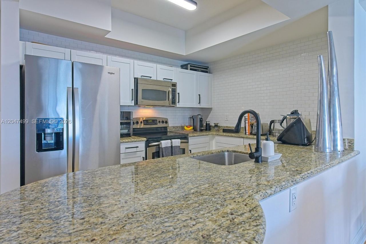 7285 SW 90th St , Unit D613, Miami, FL 33156 Photo