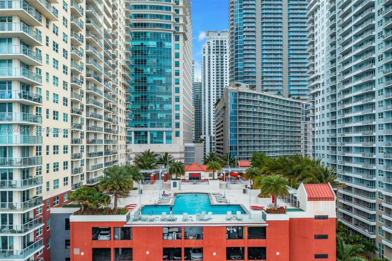 1155 Brickell Bay Dr, Unit 3105, Miami, FL 33131 Photo