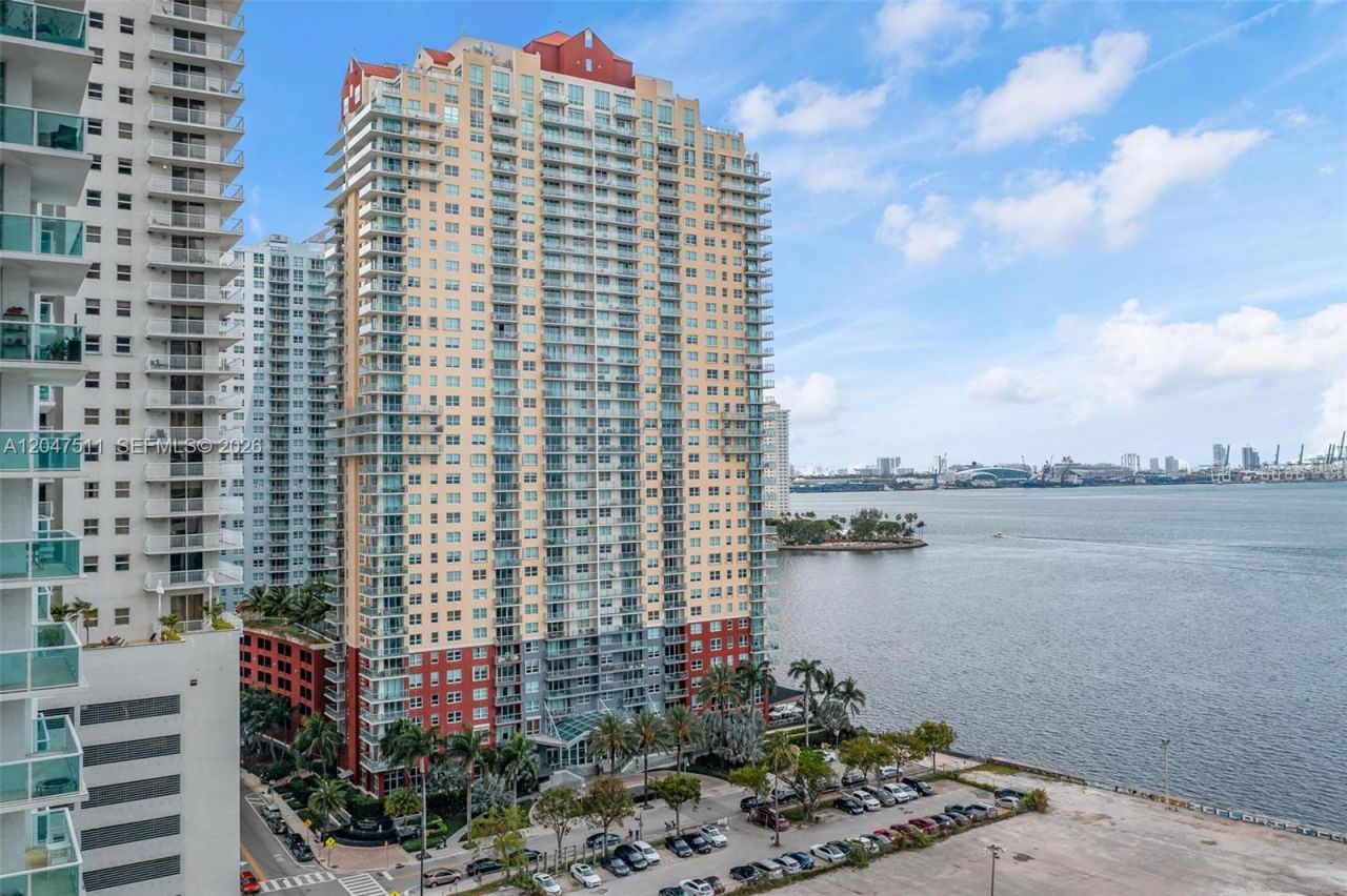 1155 Brickell Bay Dr, Unit 3105, Miami, FL 33131 Photo
