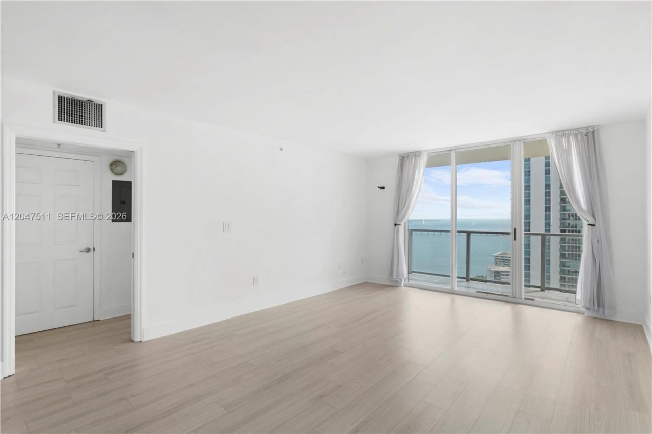1155 Brickell Bay Dr, Unit 3105, Miami, FL 33131 Photo