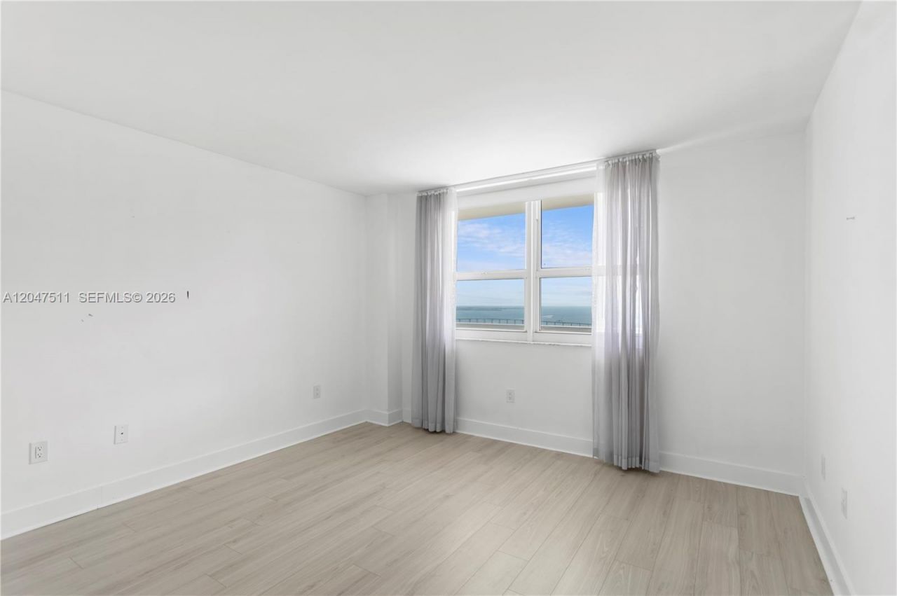 1155 Brickell Bay Dr , Unit 3105, Miami, FL 33131 Photo