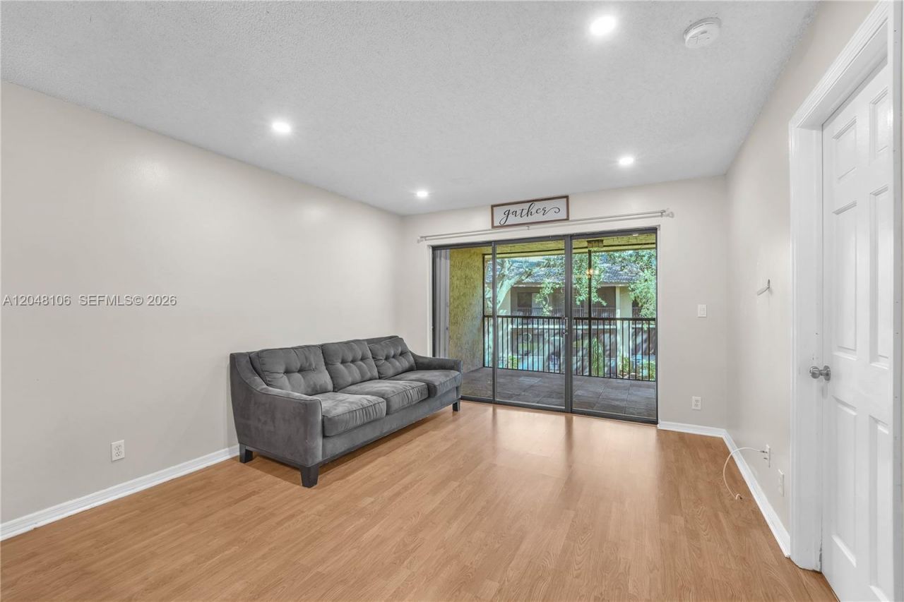 9565 NW 2nd Pl , Unit 1-H, Coral Springs, FL 33071 Photo