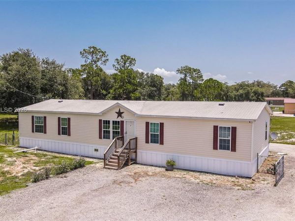 585 S Lindero ST, Clewiston, FL 33440