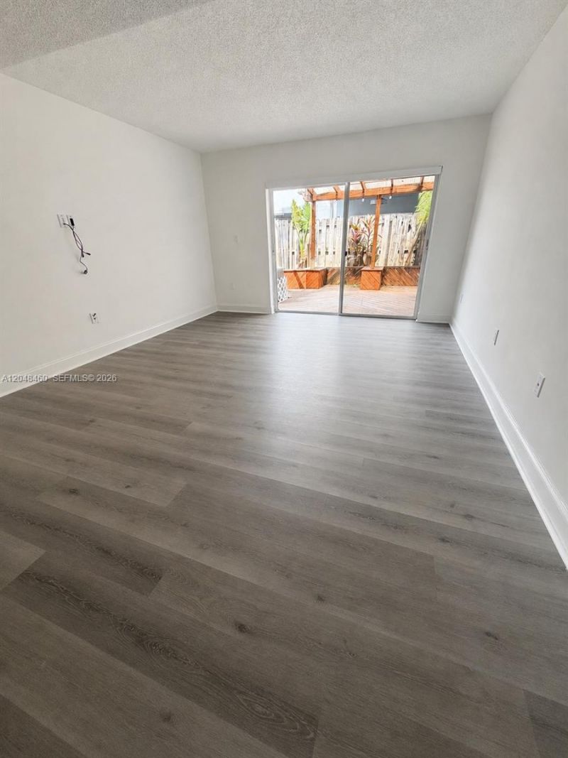 1175 NW 123rd Pl , Unit 210, Miami, FL 33182 Photo