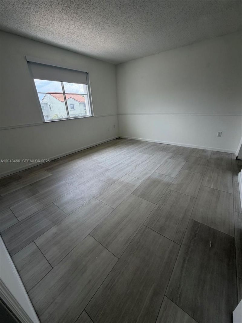 1175 NW 123rd Pl , Unit 210, Miami, FL 33182 Photo