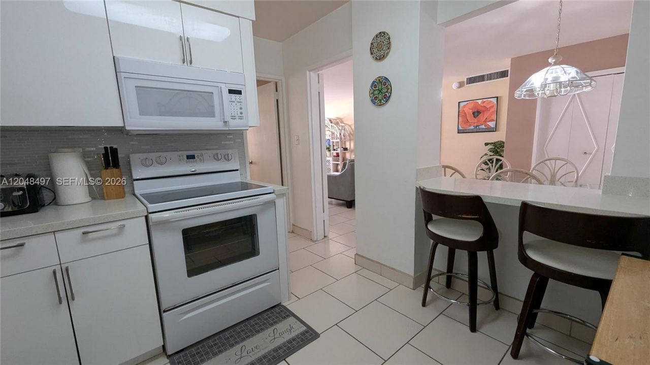 5161 Collins Ave, Unit 602, Miami Beach, FL 33140 Photo