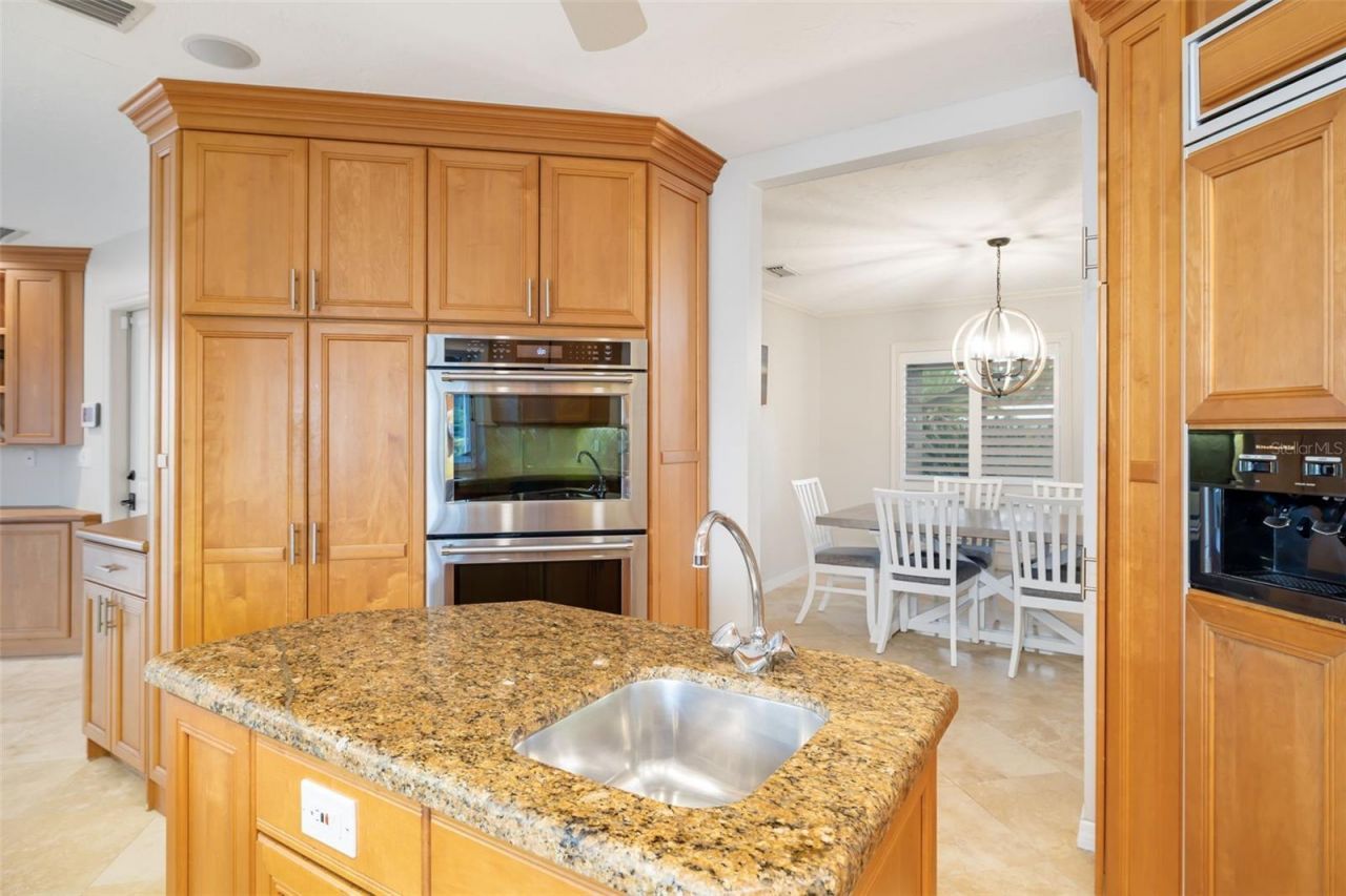 565 Commonwealth Place, Sarasota, FL 34242 Photo