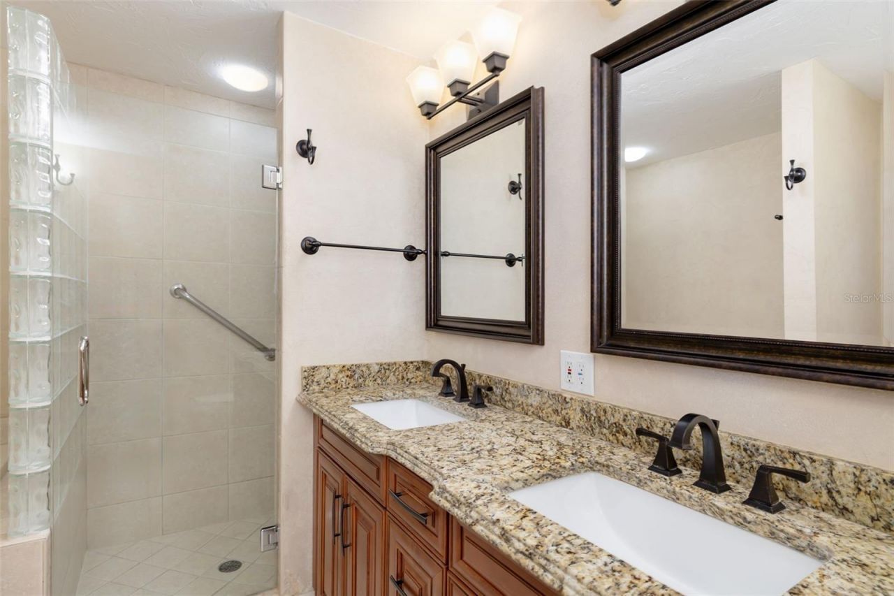 565 Commonwealth Place, Sarasota, FL 34242 Photo