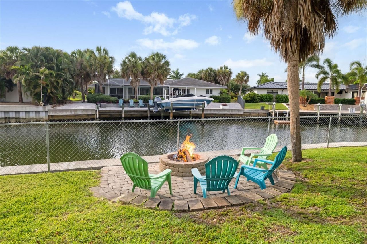 565 Commonwealth Place, Sarasota, FL 34242 Photo