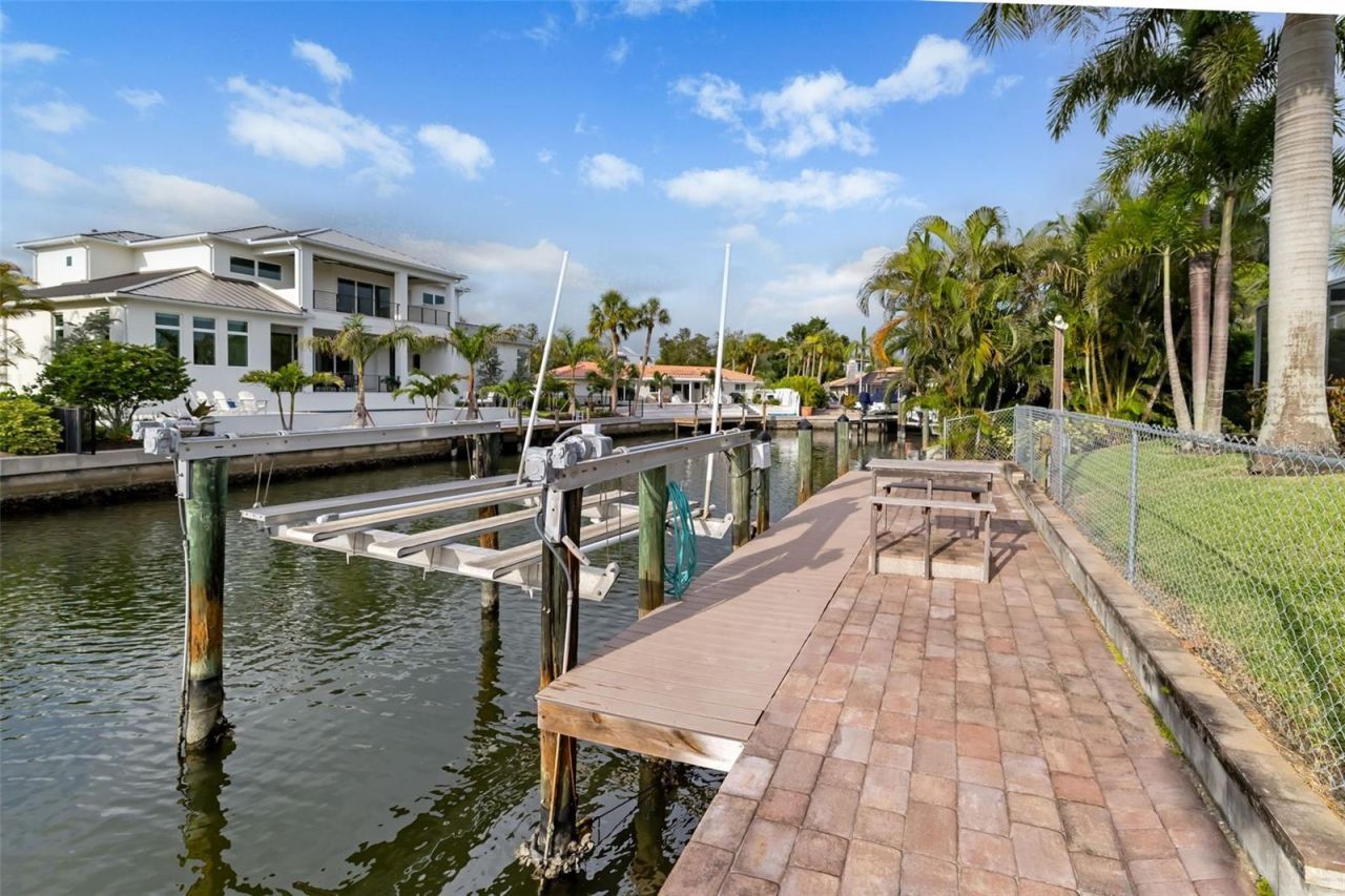565 Commonwealth Place, Sarasota, FL 34242 Photo