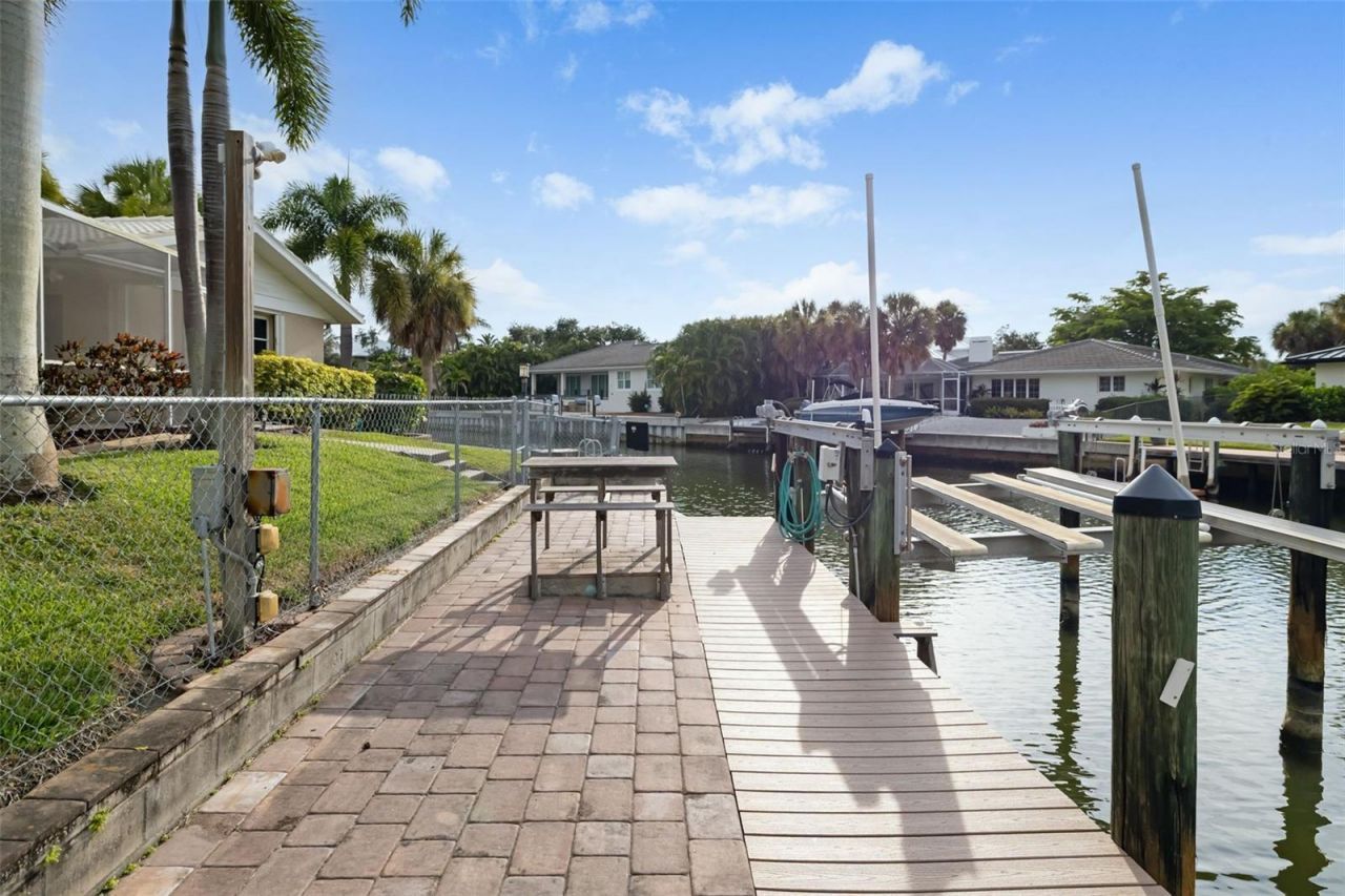565 Commonwealth Place, Sarasota, FL 34242 Photo