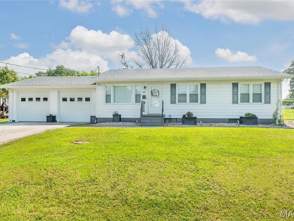 917 Sumner Street , Jerseyville, IL 62052