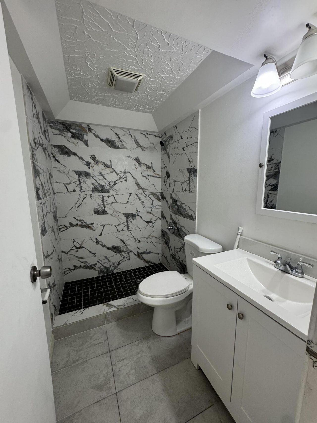 7816 NW 70th Terrace, Tamarac, FL 33321 Photo