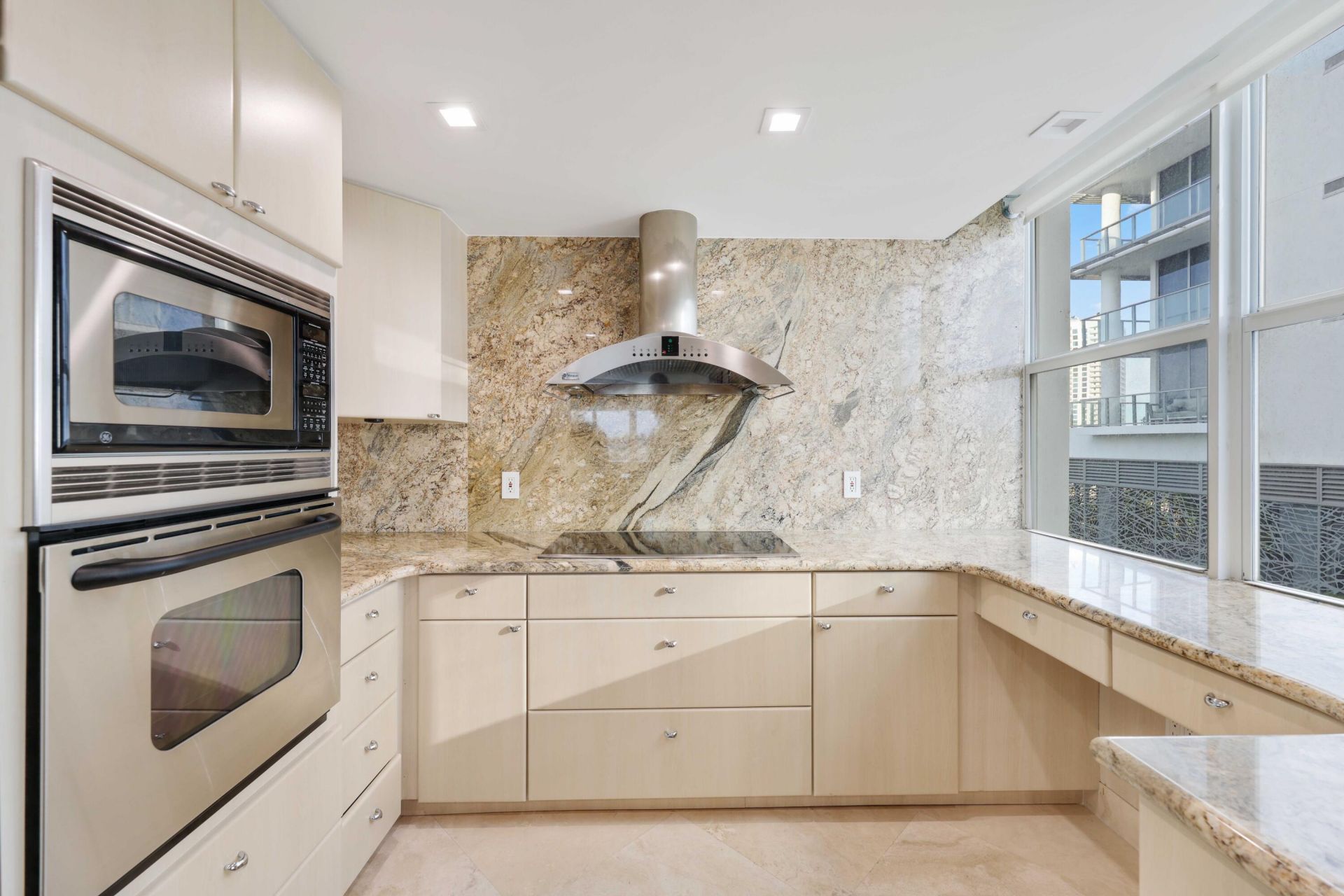 511 Bayshore Drive, Unit 401, Fort Lauderdale, FL 33304 Photo