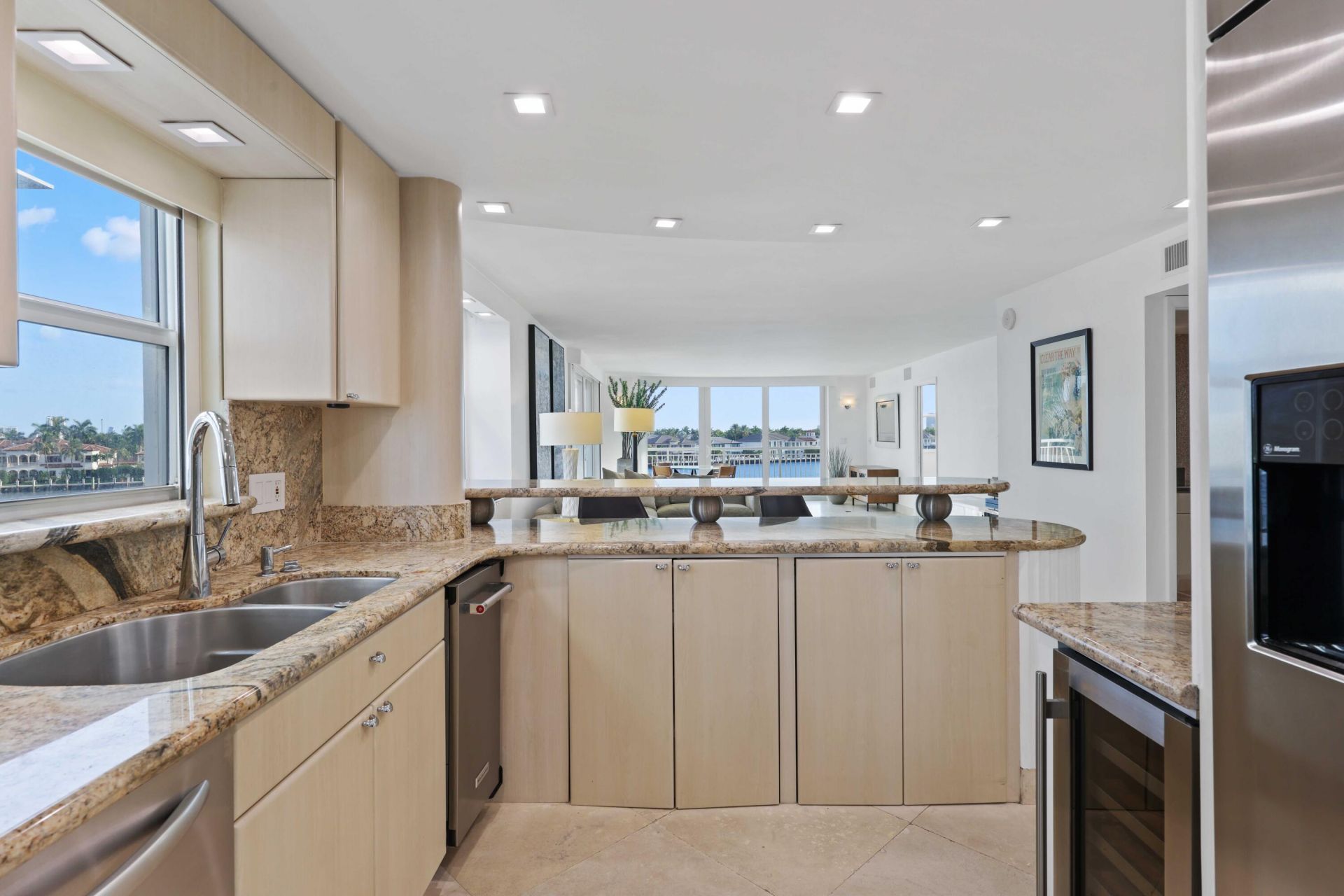 511 Bayshore Drive, Unit 401, Fort Lauderdale, FL 33304 Photo