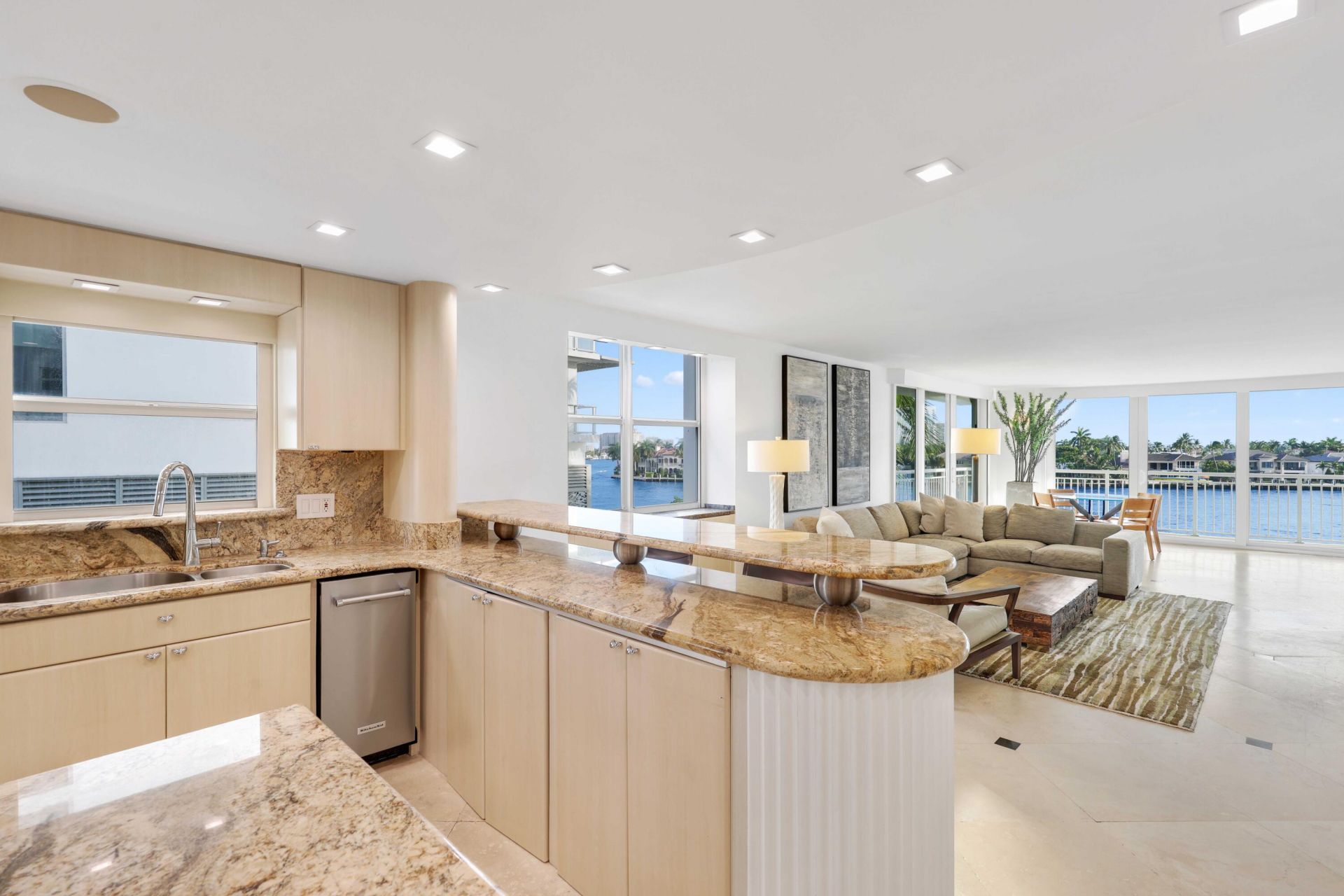 511 Bayshore Drive, Unit 401, Fort Lauderdale, FL 33304 Photo