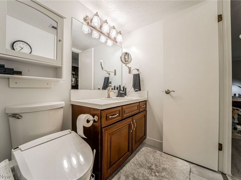 22958 Maple Ridge Road, Unit 102, North Olmsted, OH 44070 Photo 24