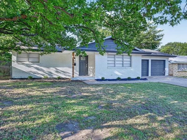 7516 S College Circle, North Richland Hills, TX 76180