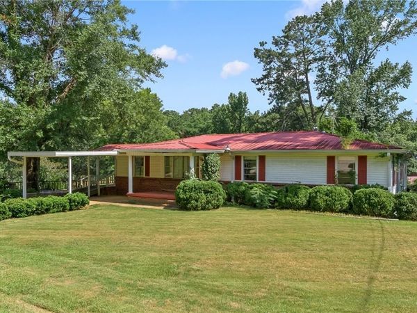 5101 Applewood Drive, Northport, AL 35473