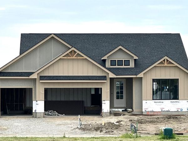 16612 Deerview Drive, Urbandale, IA 50323