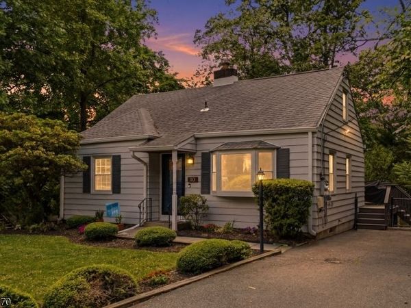 10 Hilsinger Rd, Parsippany-Troy Hills, NJ 07878