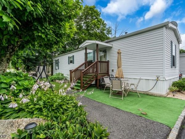 1 White Birch Park, Hampton, NJ 08827