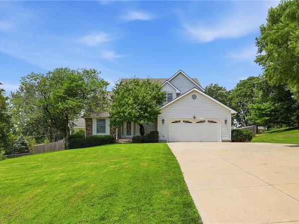303 S 22nd Street, Atchison, KS 66002