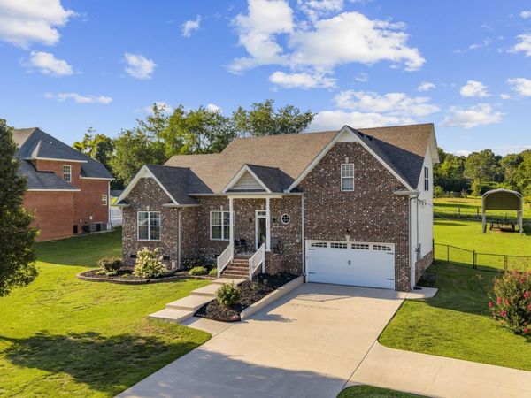 105 Wagners Way , White Bluff, TN 37187