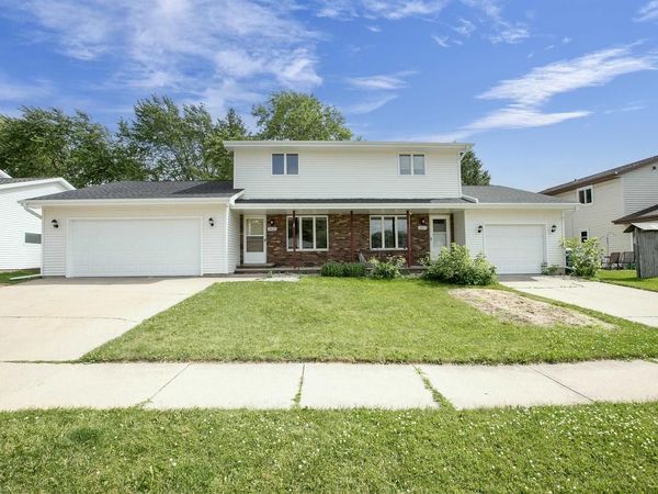 1825 W BREWSTER STREET, Appleton, WI 54942