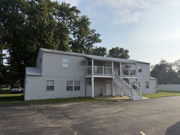 345 N Shabbona Street , Unit 2W, Coal City, IL 60416