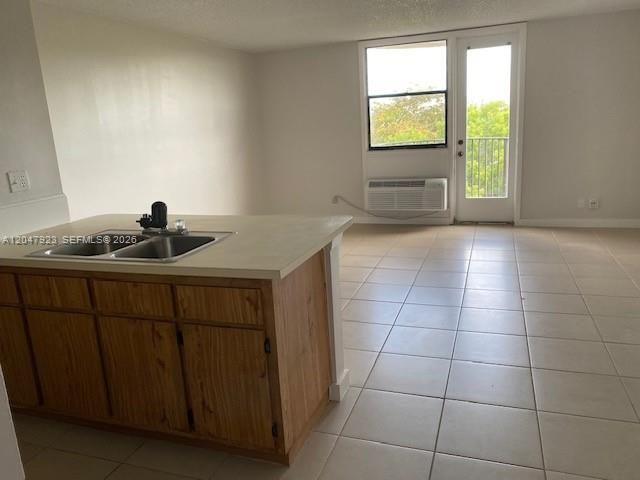 2701 Riverside Dr , Unit 508-B, Coral Springs, FL 33065 Photo