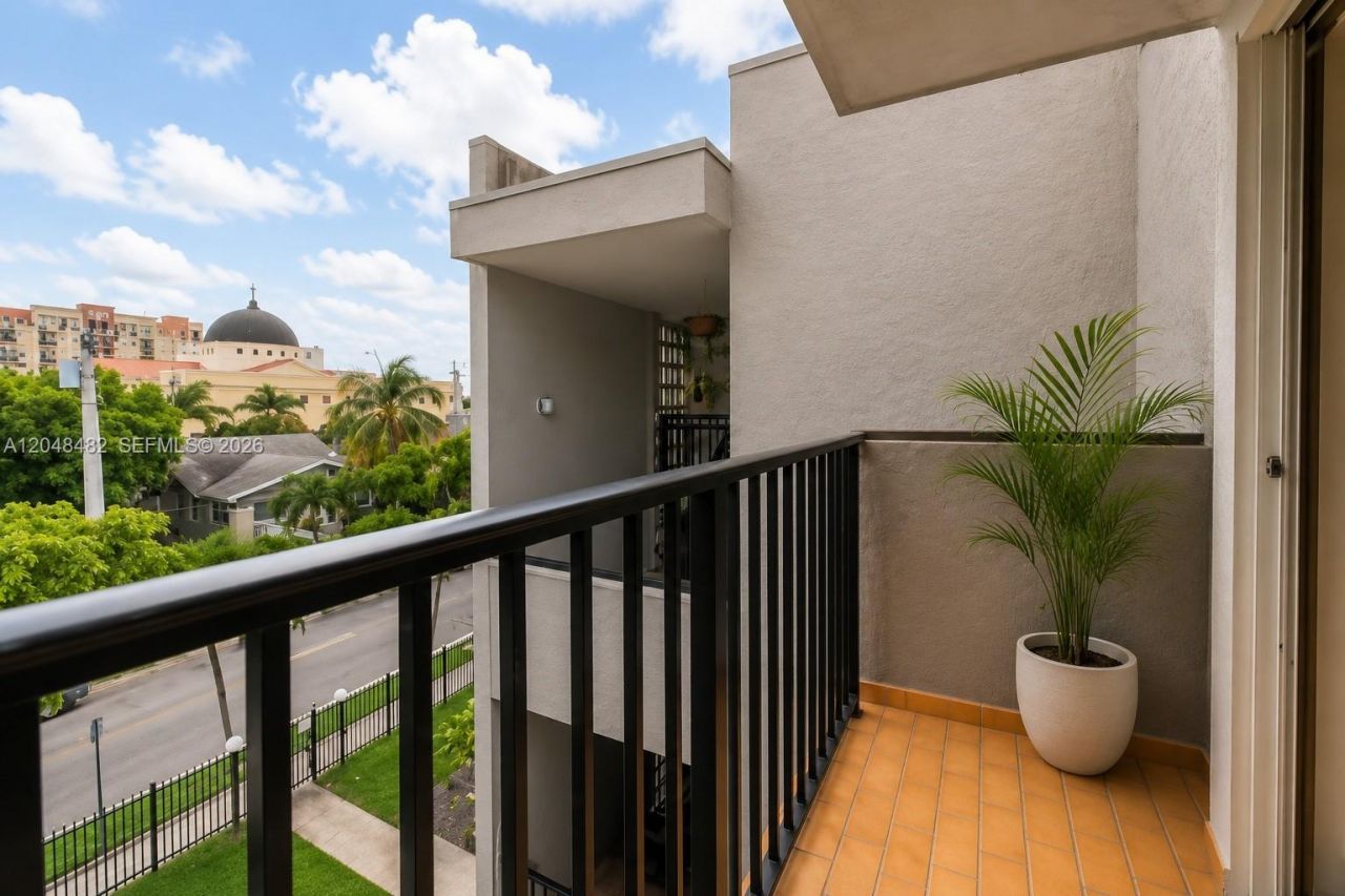 1337 NW 1st St , Unit 12, Miami, FL 33125 Photo